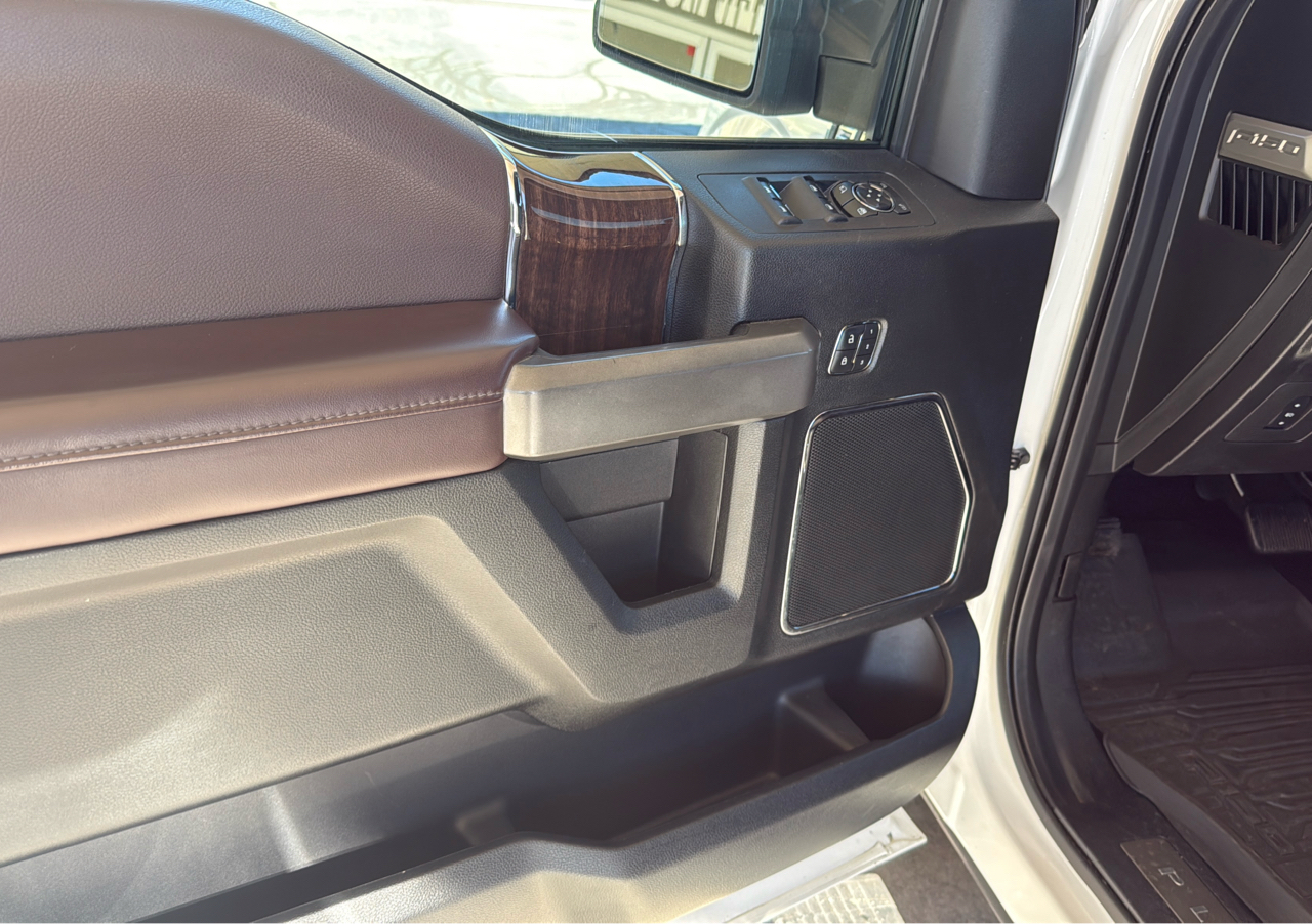 Ford F-150 4WD SuperCrew 157" Platinum 2016 Ford F-150 4WD SuperCrew 157" Platinum 2016