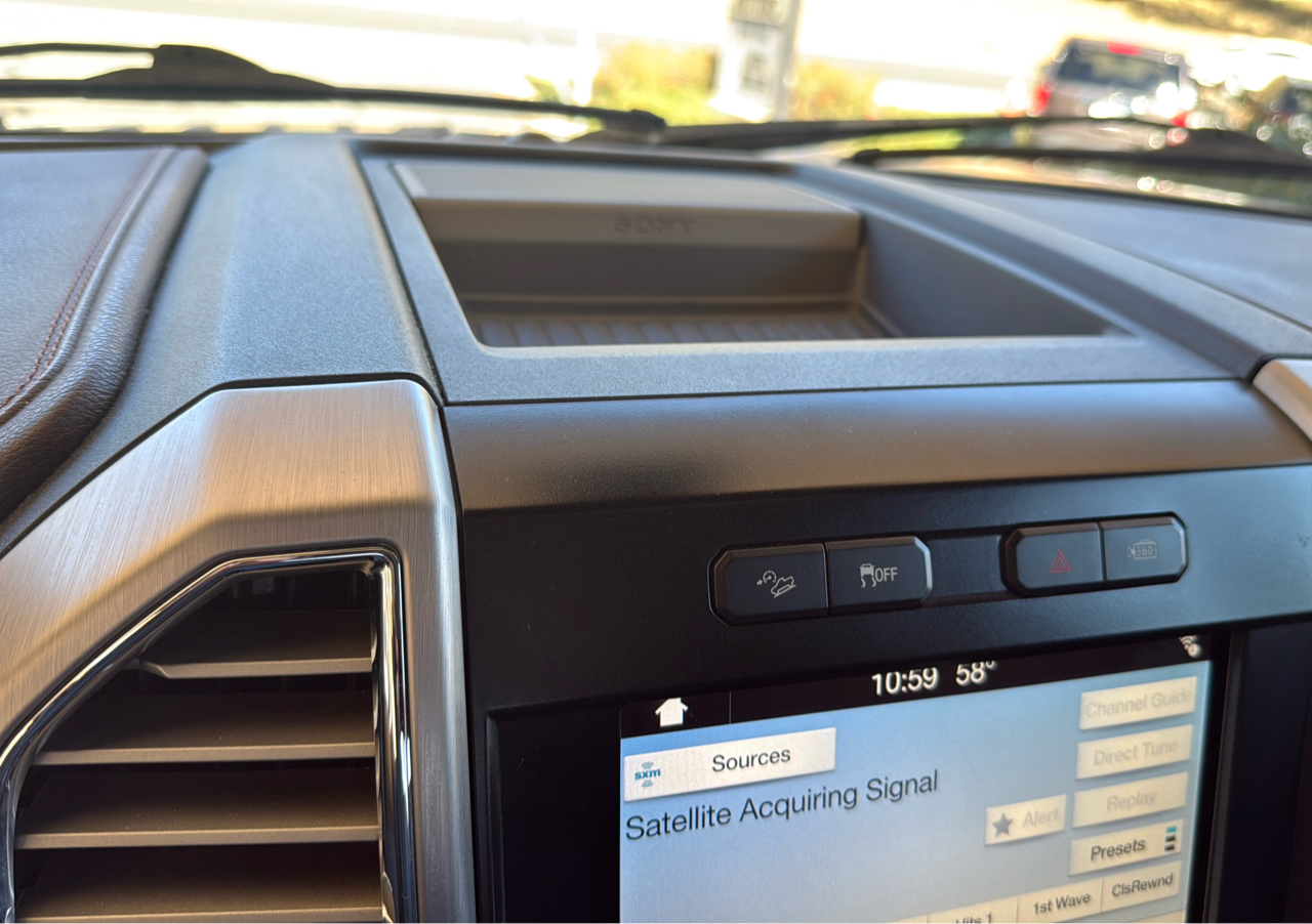 Ford F-150 4WD SuperCrew 157" Platinum 2016 Ford F-150 4WD SuperCrew 157" Platinum 2016