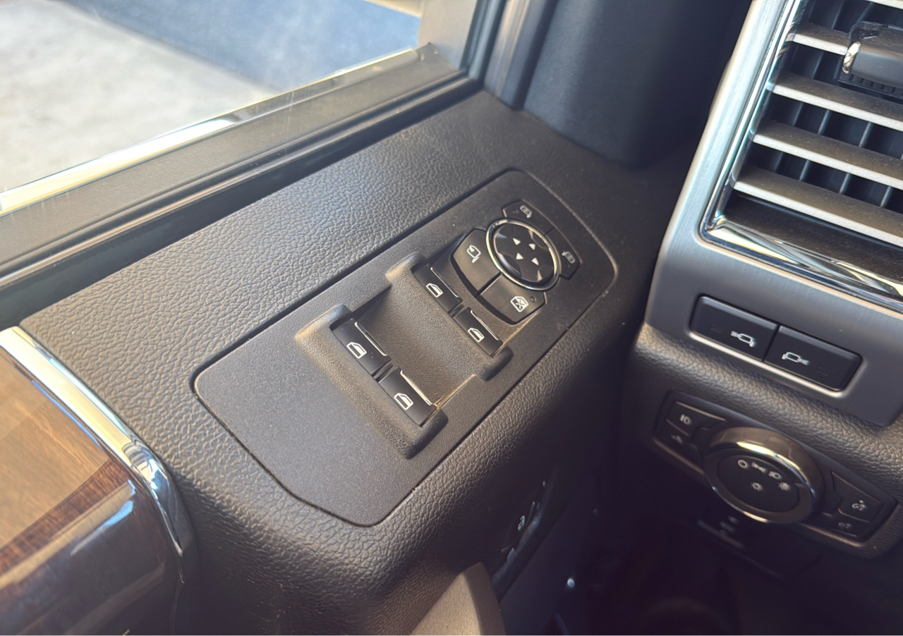 Ford F-150 4WD SuperCrew 157" Platinum 2016 Ford F-150 4WD SuperCrew 157" Platinum 2016