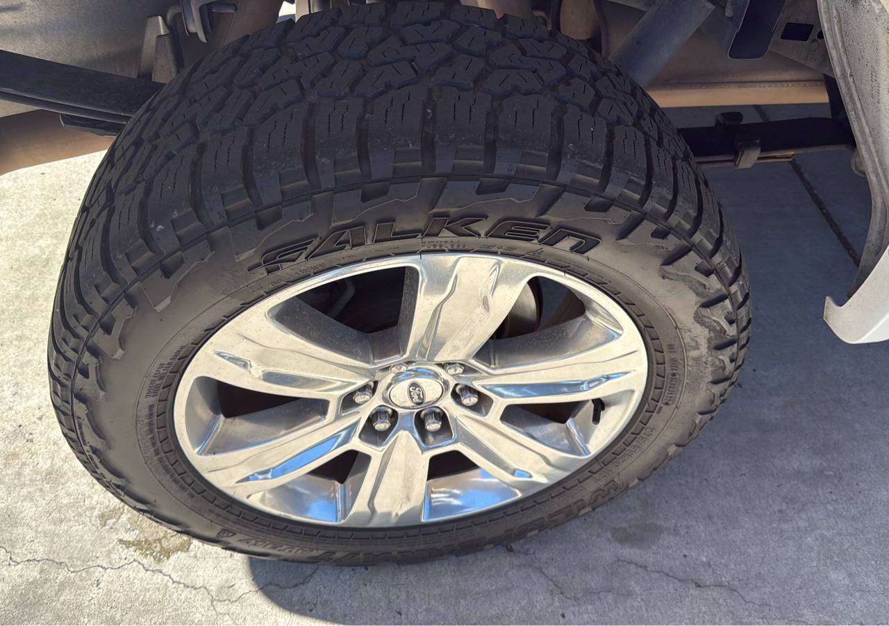 Ford F-150 4WD SuperCrew 157" Platinum 2016 Ford F-150 4WD SuperCrew 157" Platinum 2016