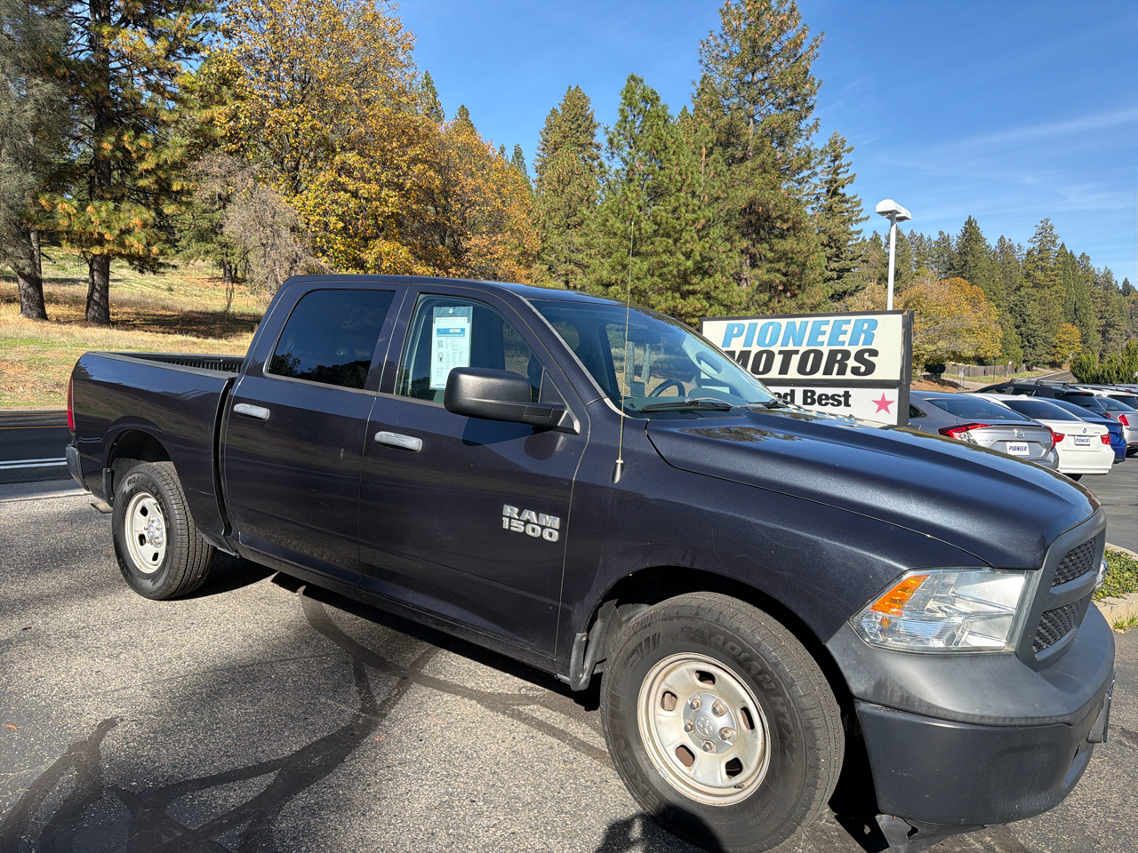 2015 RAM 1500 2WD Crew Cab 140.5" Tradesman