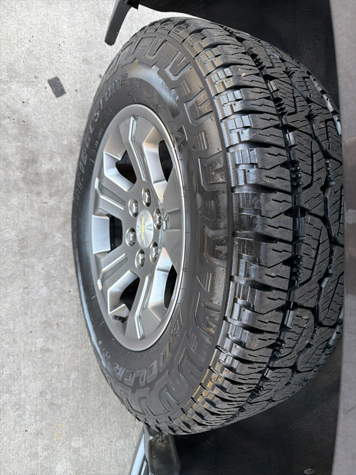 2018 Chevrolet Tahoe LS photo 4