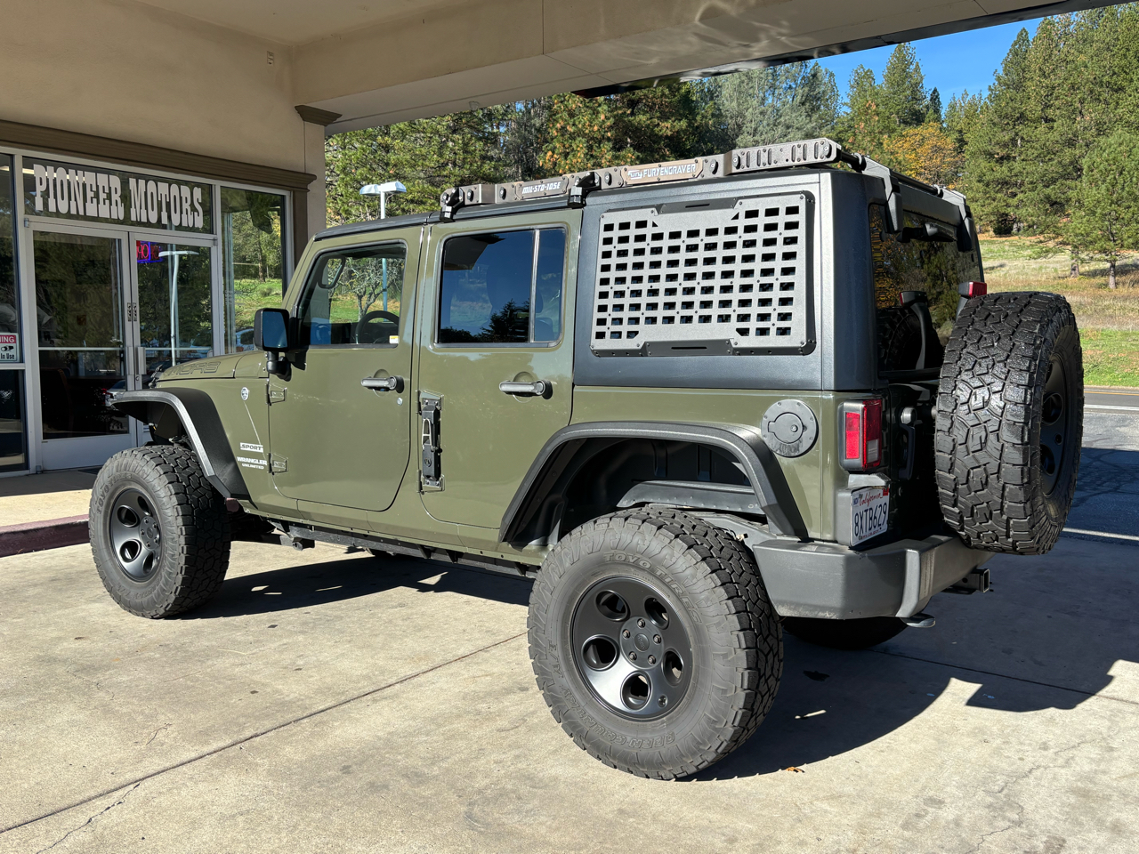 2016 Jeep Wrangler Unlimited Sport photo 2