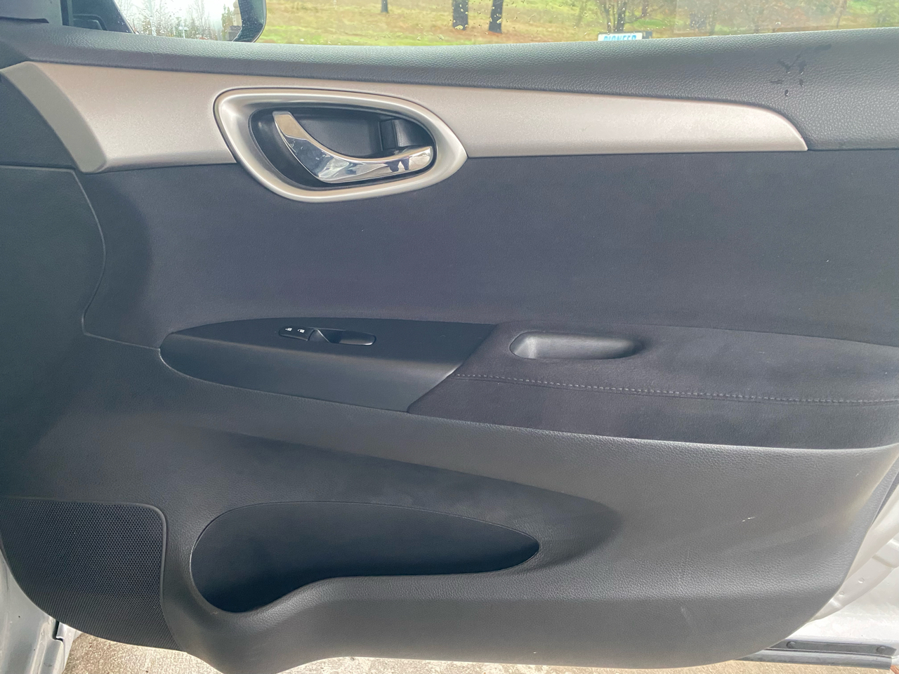 Nissan Sentra 4dr Sdn I4 CVT SV 2013