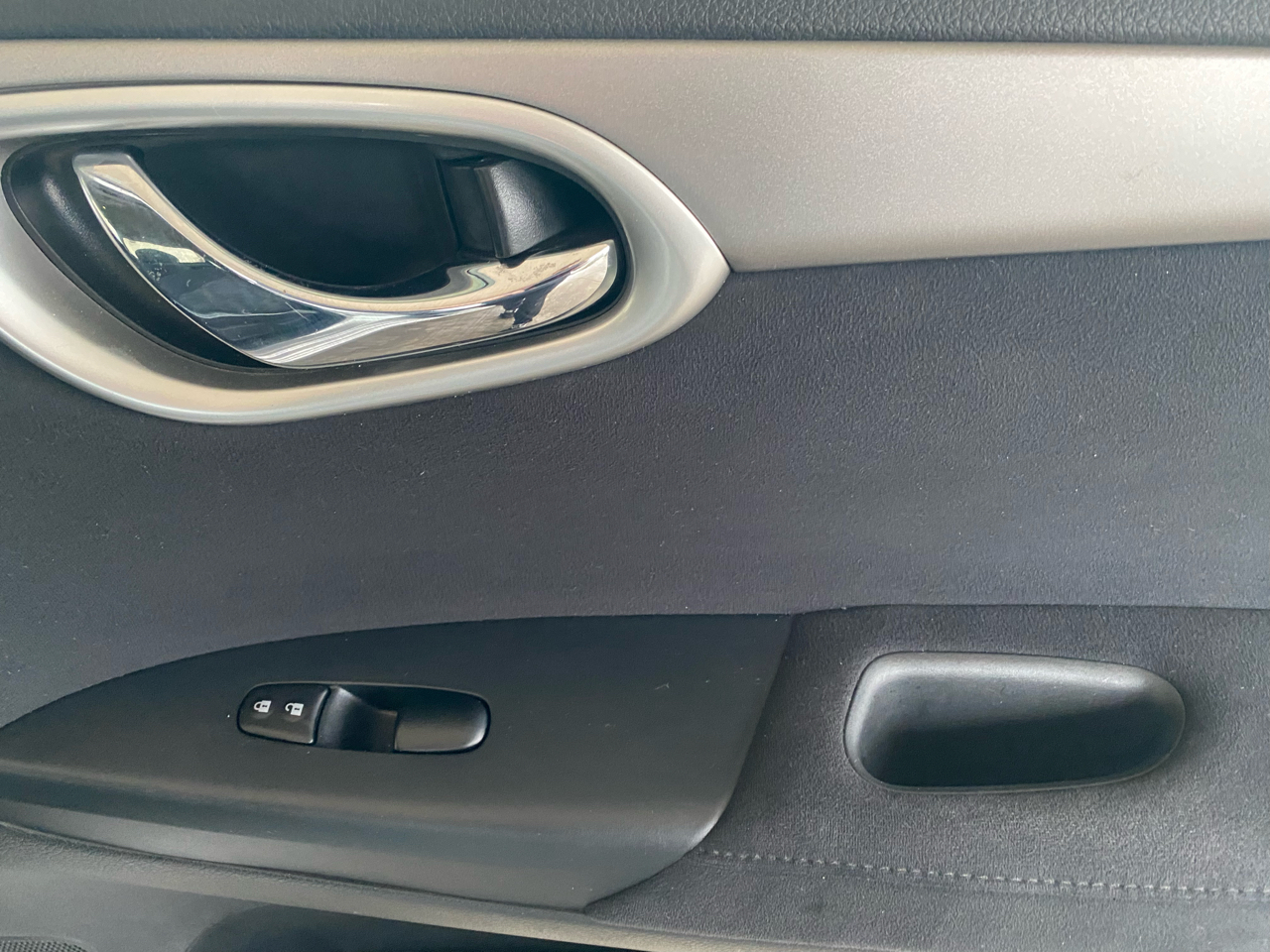 Nissan Sentra 4dr Sdn I4 CVT SV 2013