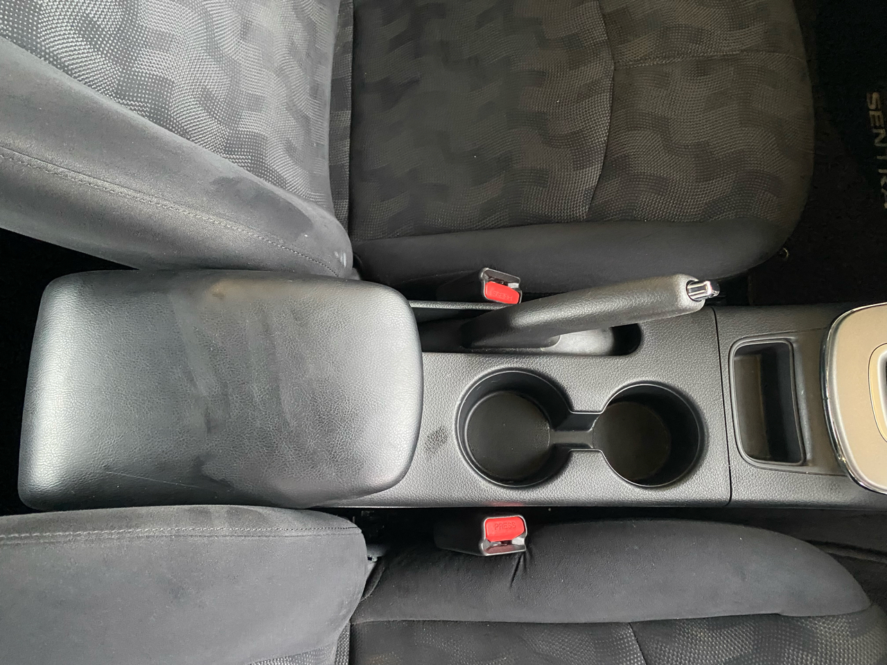 Nissan Sentra 4dr Sdn I4 CVT SV 2013