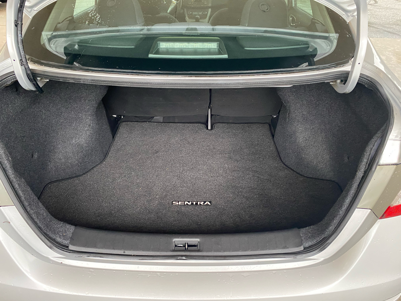 Nissan Sentra 4dr Sdn I4 CVT SV 2013