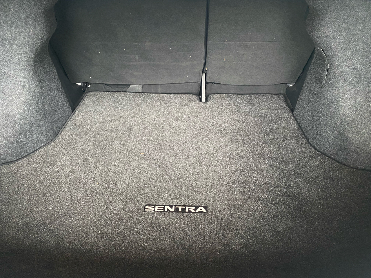 Nissan Sentra 4dr Sdn I4 CVT SV 2013