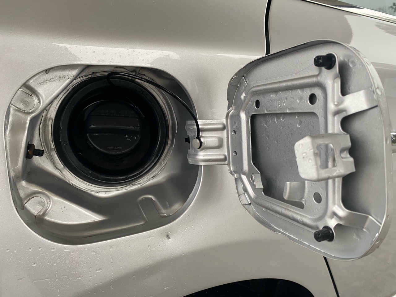 Nissan Sentra 4dr Sdn I4 CVT SV 2013