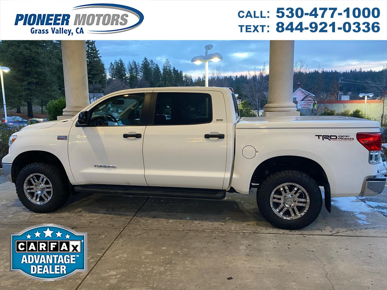 2010 Toyota Tundra 4WD Truck CrewMax 5.7L V8 6-Spd AT (Natl)