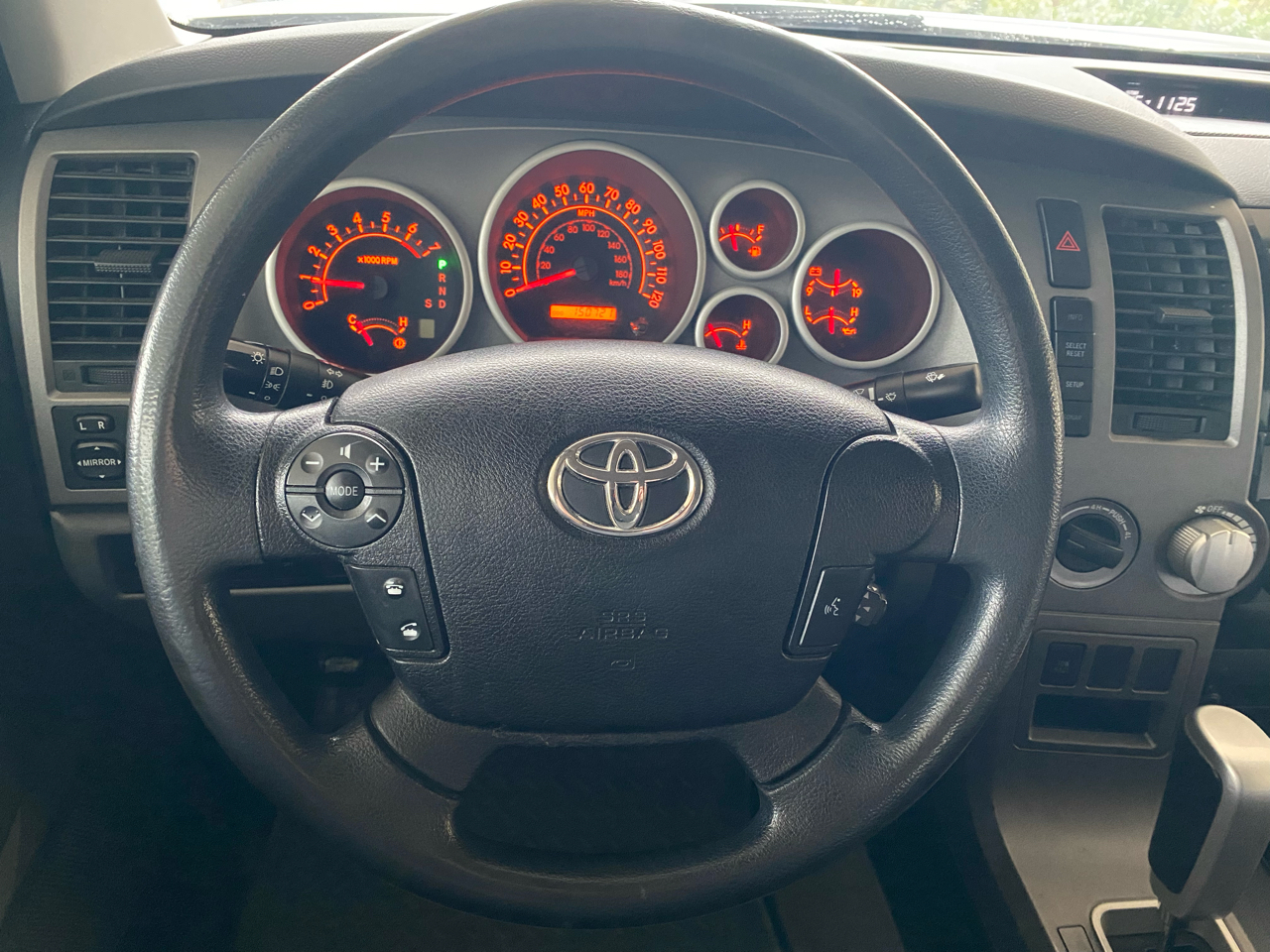 Toyota Tundra 4WD Truck CrewMax 5.7L V8 6-Spd AT (Natl) 2010