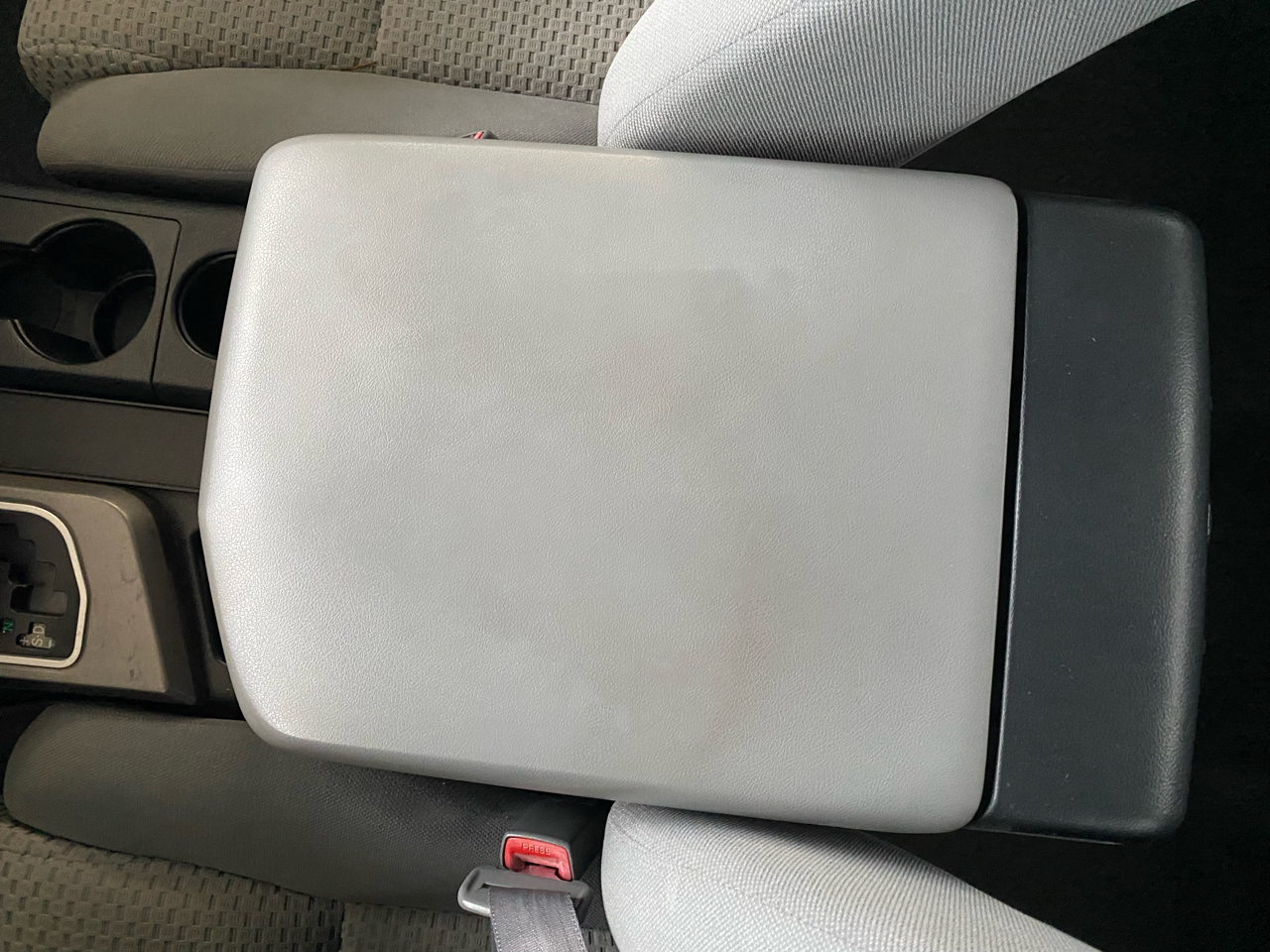 Toyota Tundra 4WD Truck CrewMax 5.7L V8 6-Spd AT (Natl) 2010