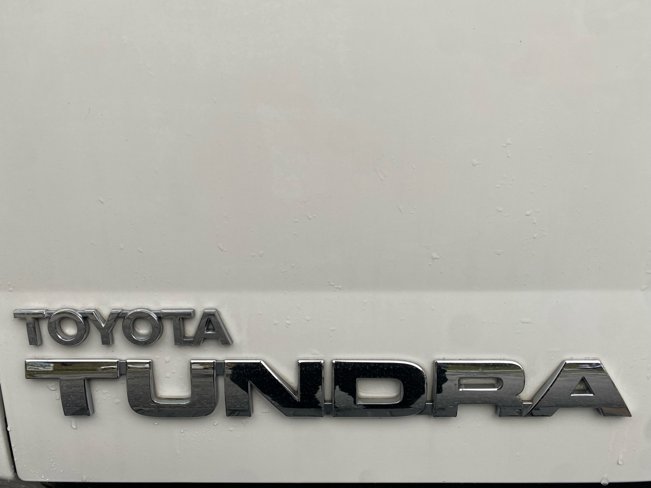 Toyota Tundra 4WD Truck CrewMax 5.7L V8 6-Spd AT (Natl) 2010