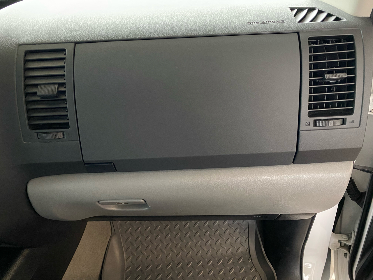 Toyota Tundra 4WD Truck CrewMax 5.7L V8 6-Spd AT (Natl) 2010