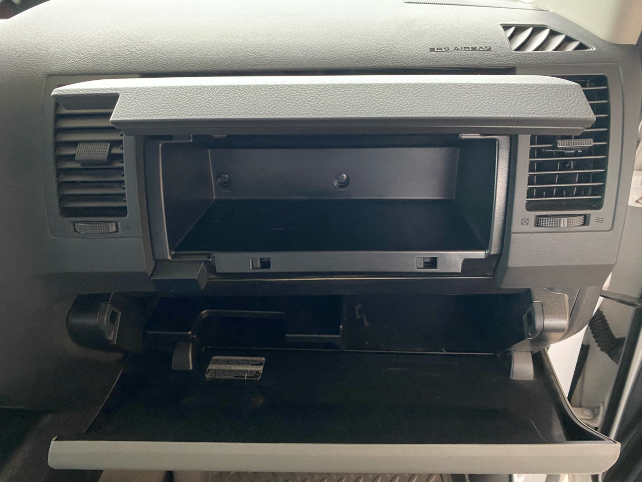 Toyota Tundra 4WD Truck CrewMax 5.7L V8 6-Spd AT (Natl) 2010