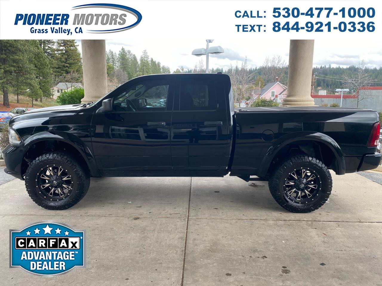 2014 RAM 1500 4WD Quad Cab 140.5" Express