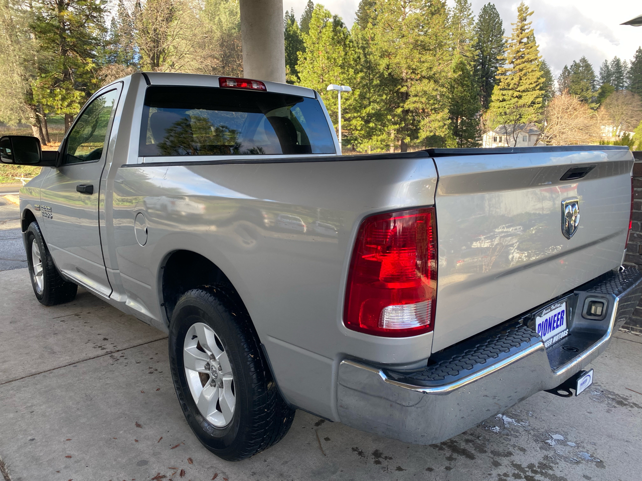 RAM 1500 2WD Reg Cab 120.5" Tradesman 2016