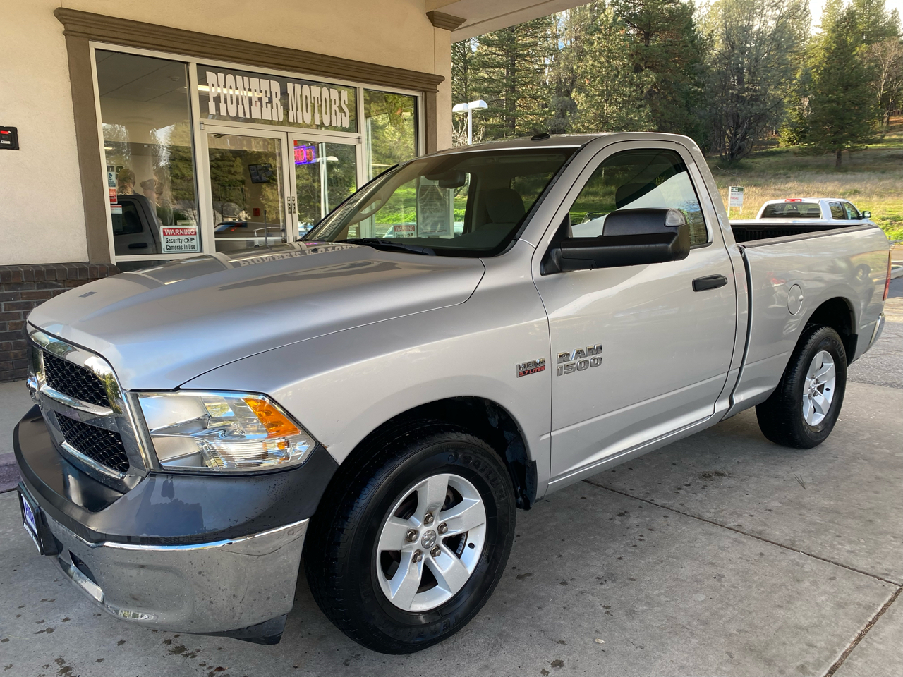 RAM 1500 2WD Reg Cab 120.5" Tradesman 2016