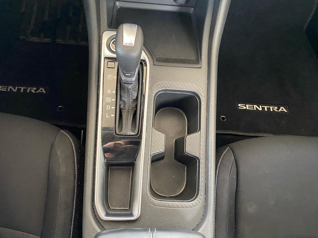 Nissan Sentra SV CVT 2021