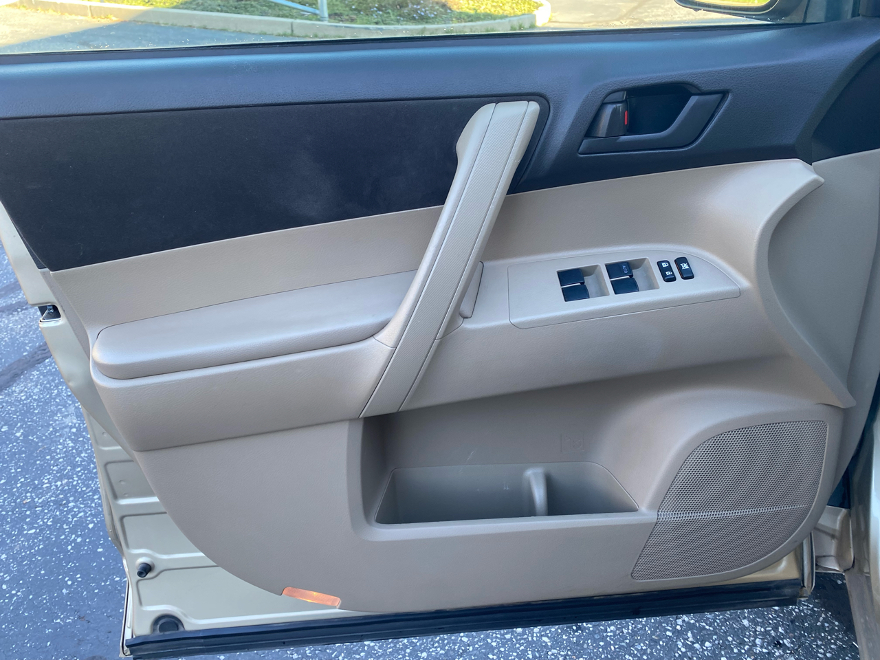 Toyota Highlander 4WD 4dr V6 w/3rd Row (Natl) 2010