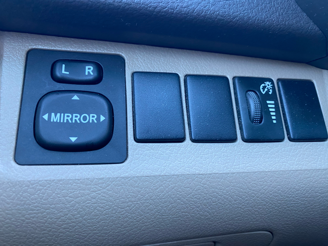 Toyota Highlander 4WD 4dr V6 w/3rd Row (Natl) 2010