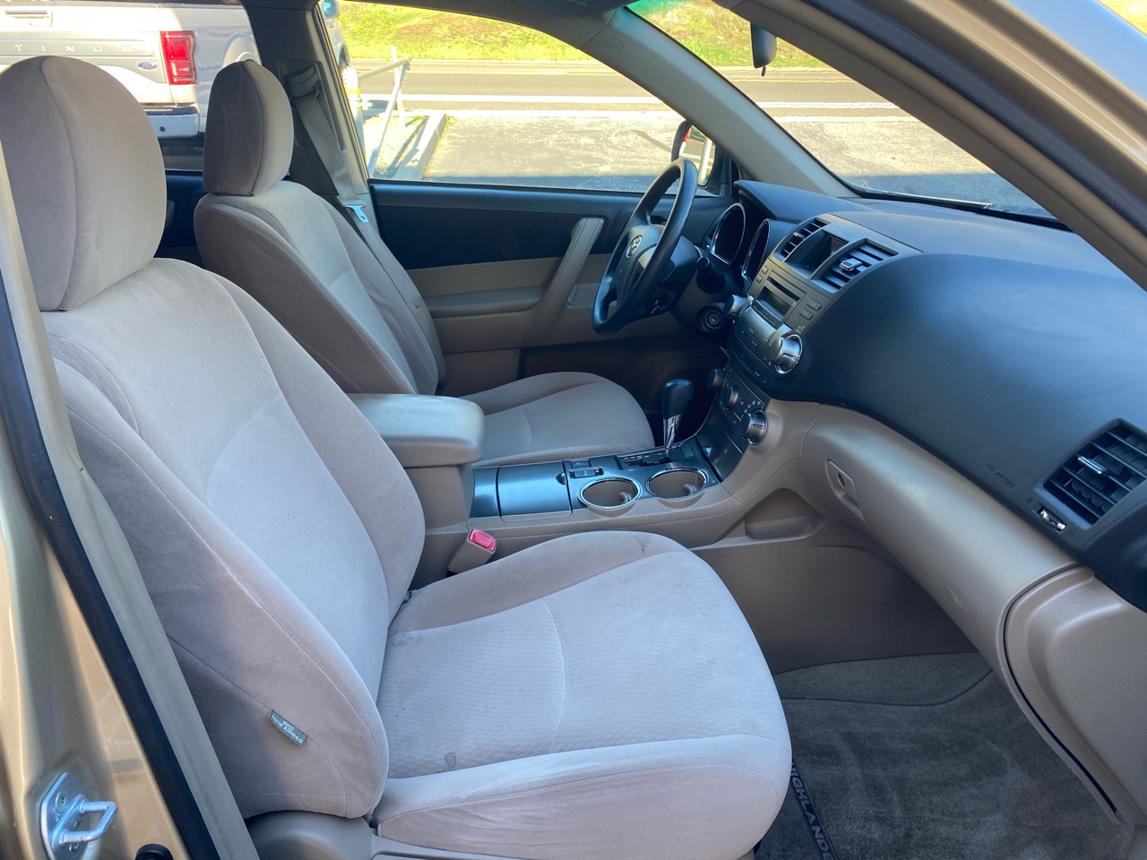 Toyota Highlander 4WD 4dr V6 w/3rd Row (Natl) 2010