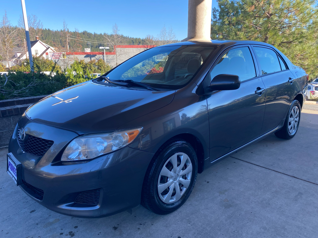 Toyota Corolla 4dr Sdn LE Auto 2009