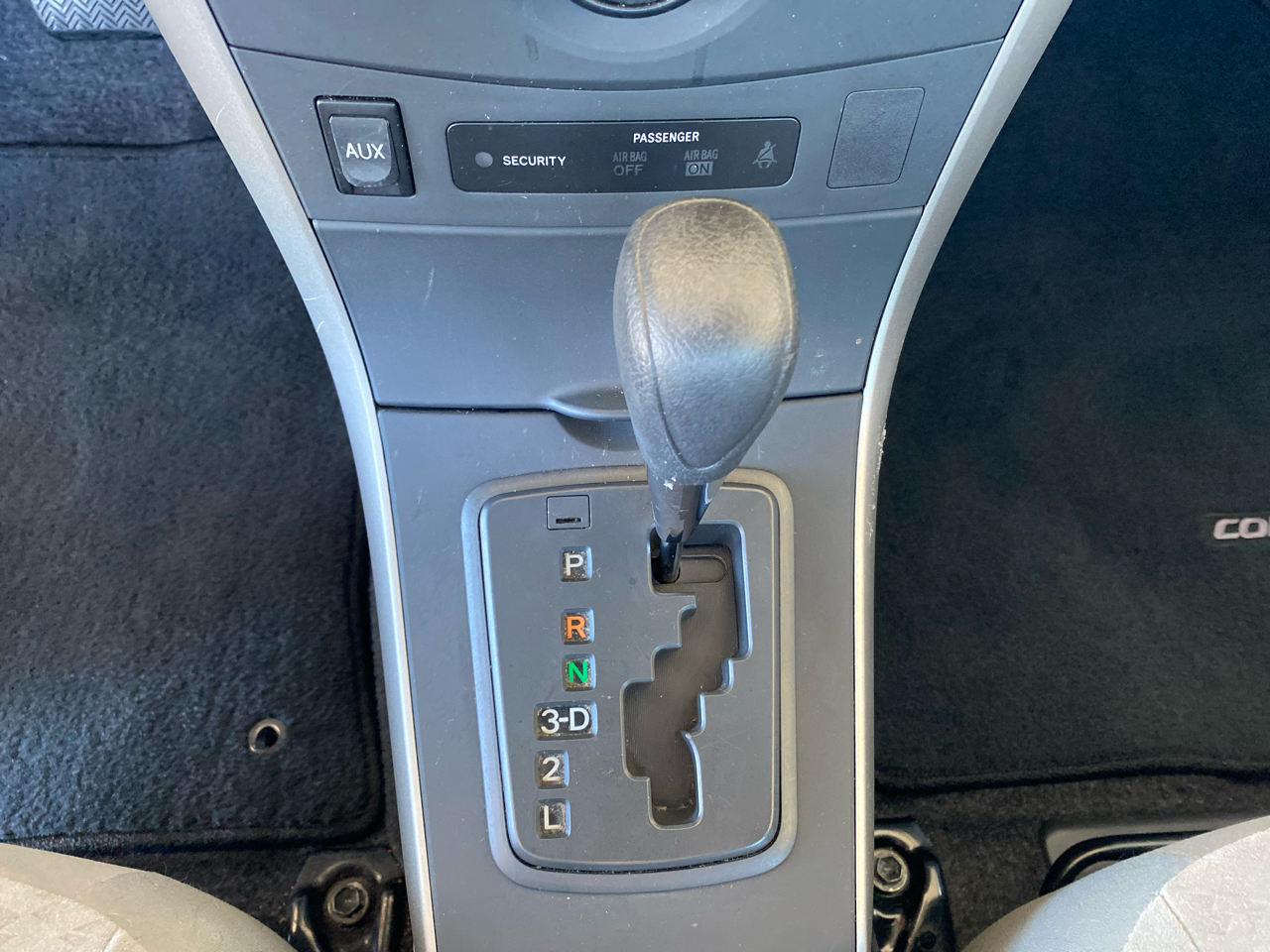 Toyota Corolla 4dr Sdn LE Auto 2009