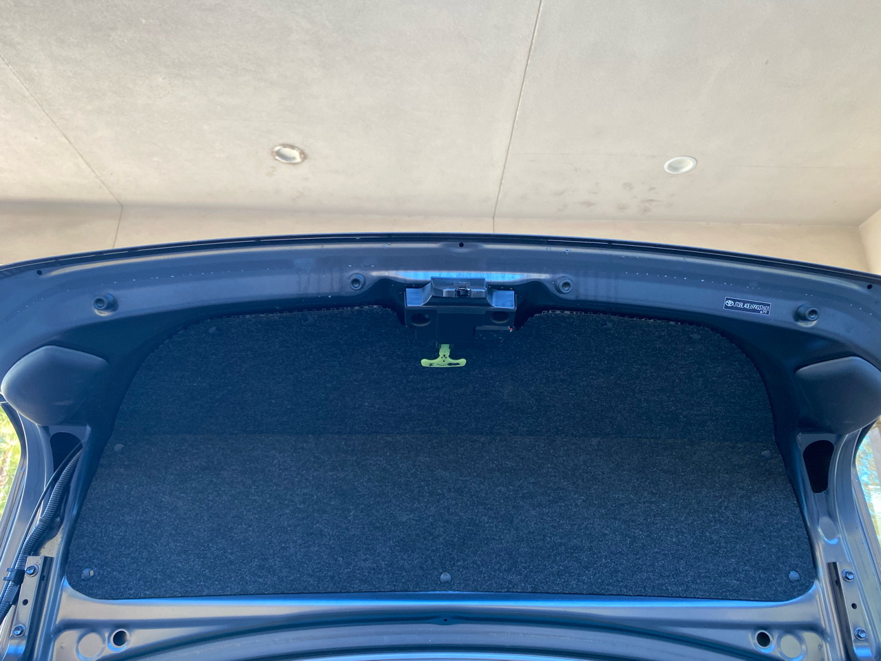 Toyota Corolla 4dr Sdn LE Auto 2009