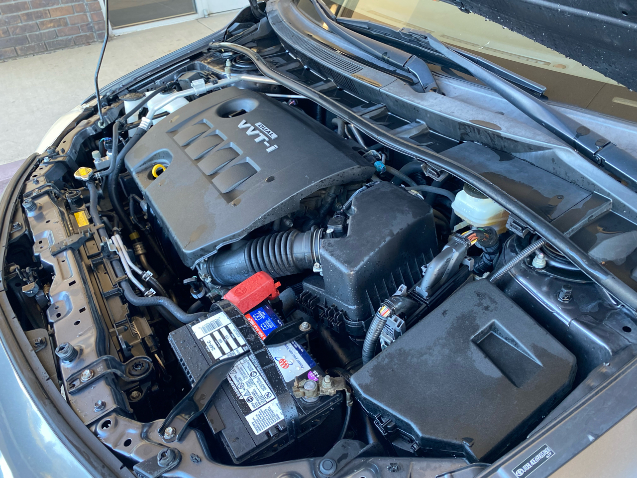 Toyota Corolla 4dr Sdn LE Auto 2009