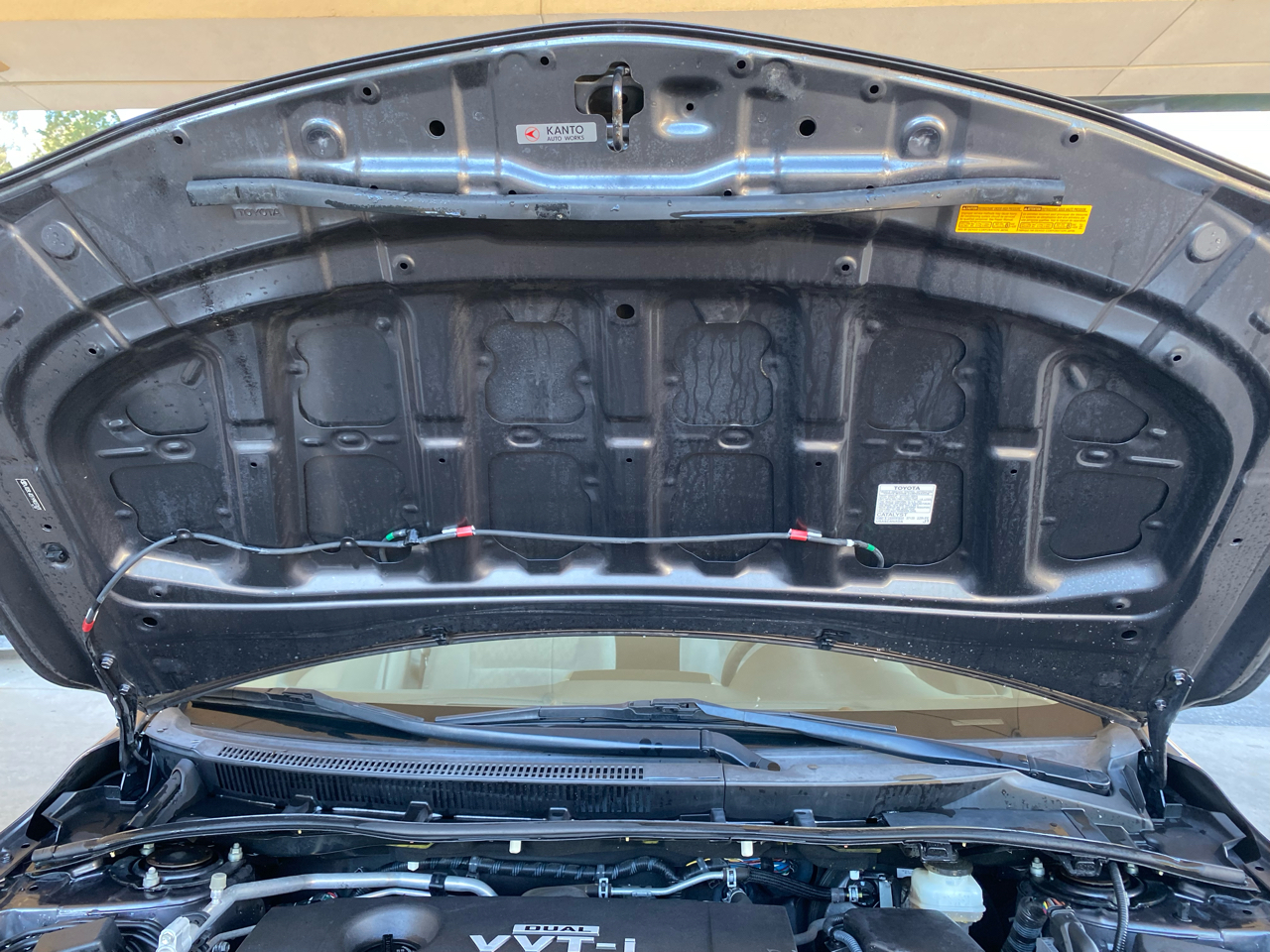 Toyota Corolla 4dr Sdn LE Auto 2009