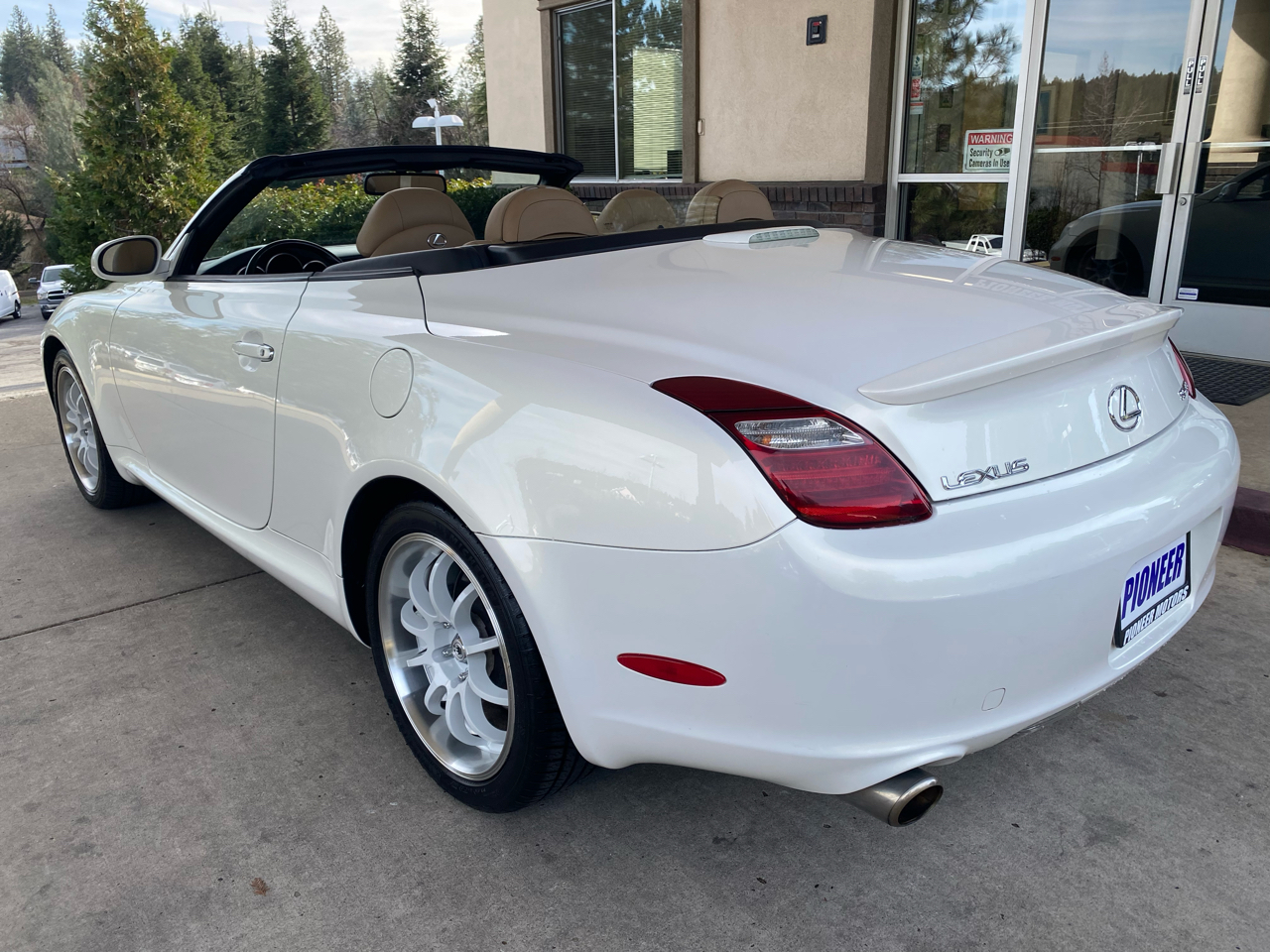 Lexus SC 430 2dr Convertible 2006