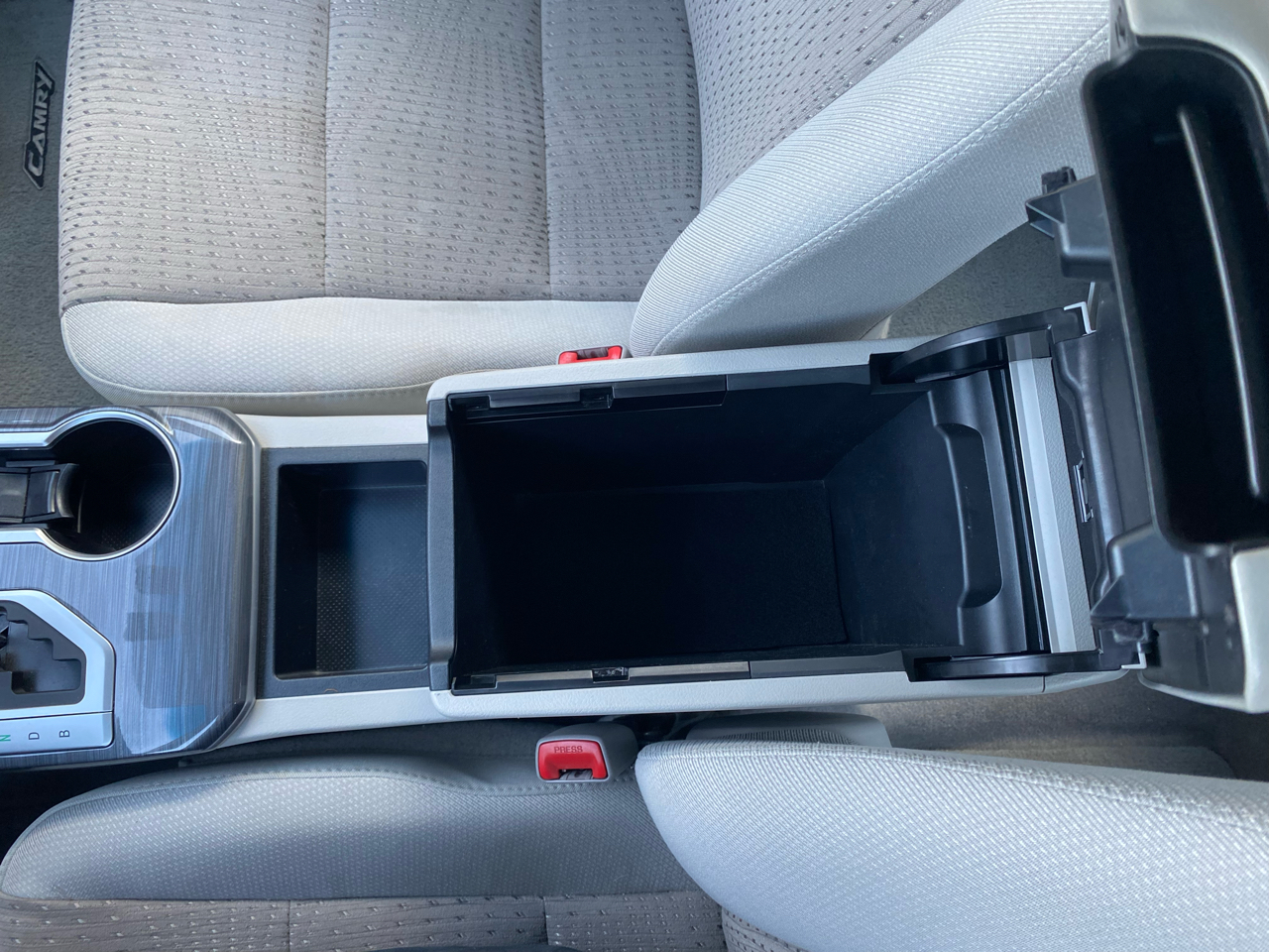 Toyota Camry Hybrid  2013