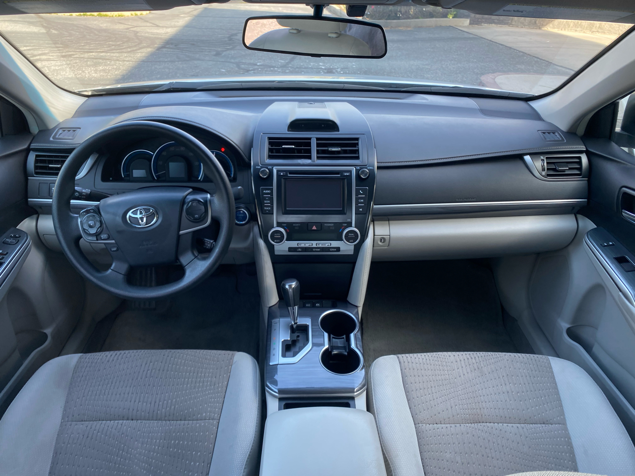 Toyota Camry Hybrid  2013