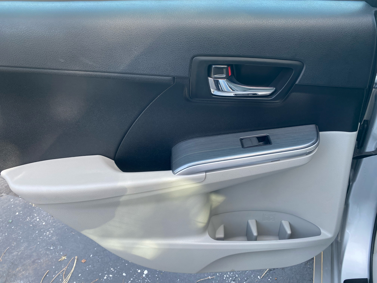 Toyota Camry Hybrid  2013