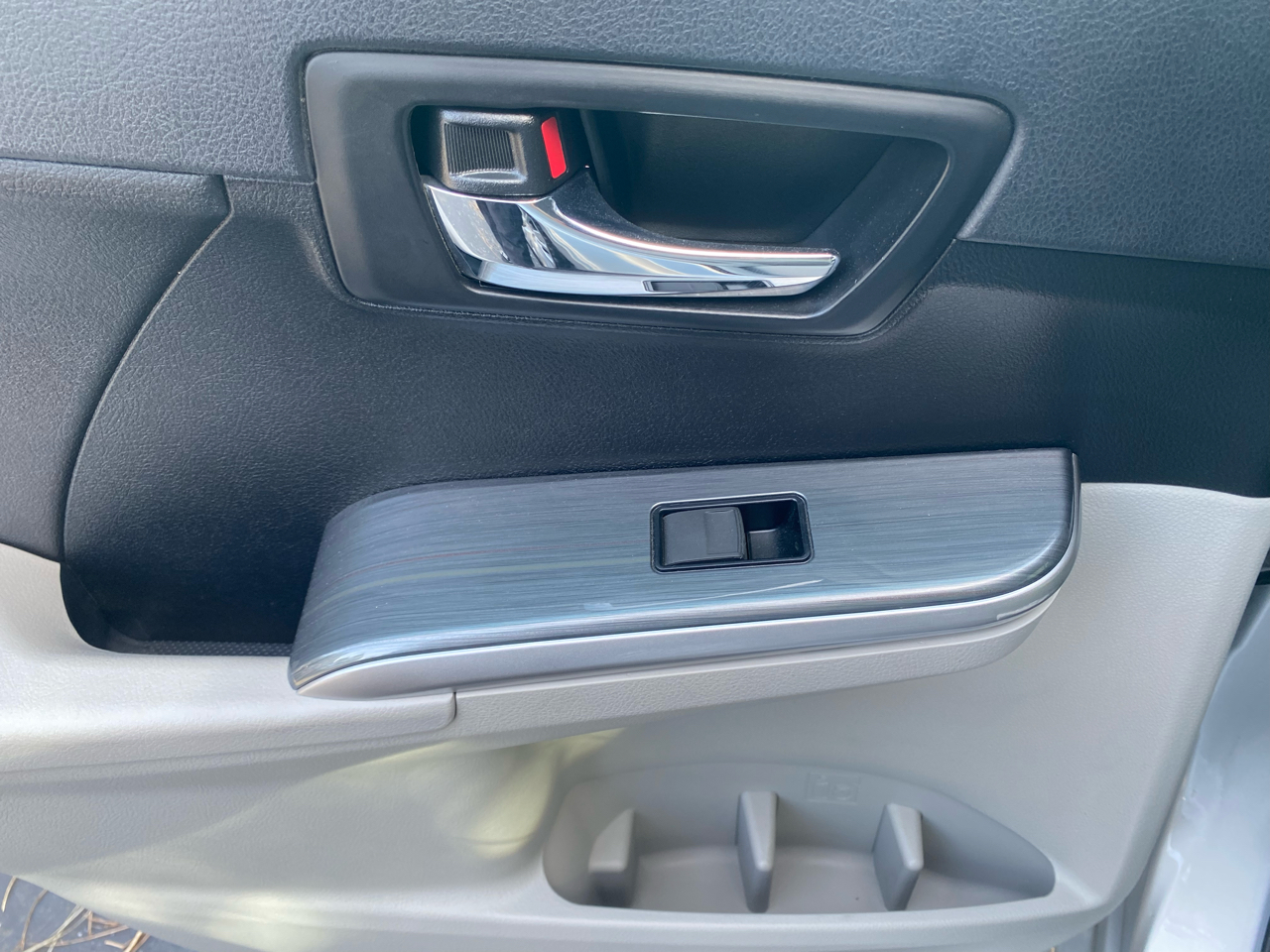 Toyota Camry Hybrid  2013