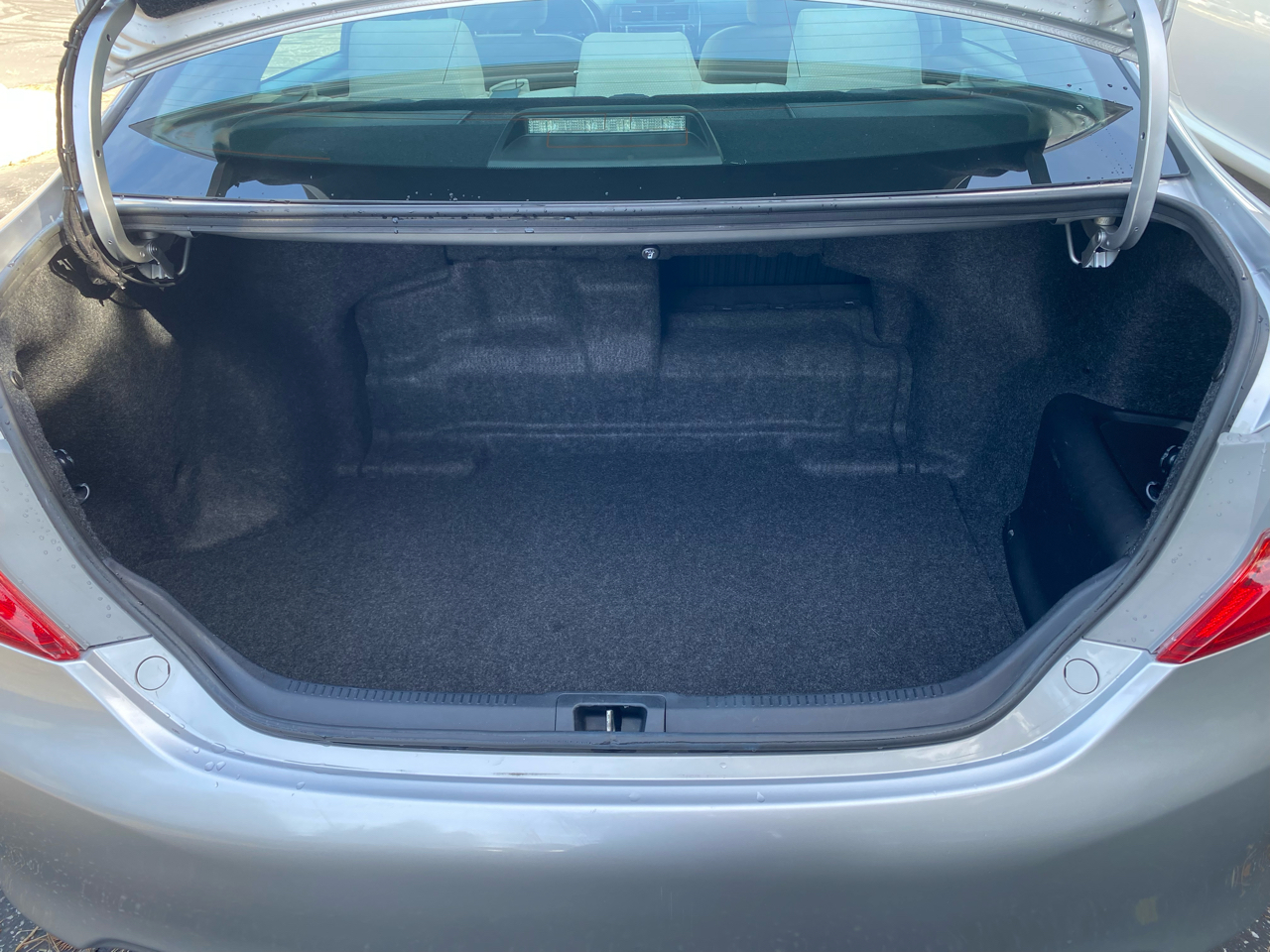 Toyota Camry Hybrid  2013