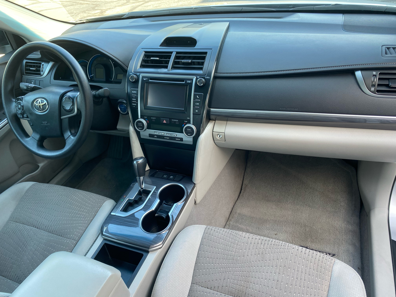 Toyota Camry Hybrid  2013