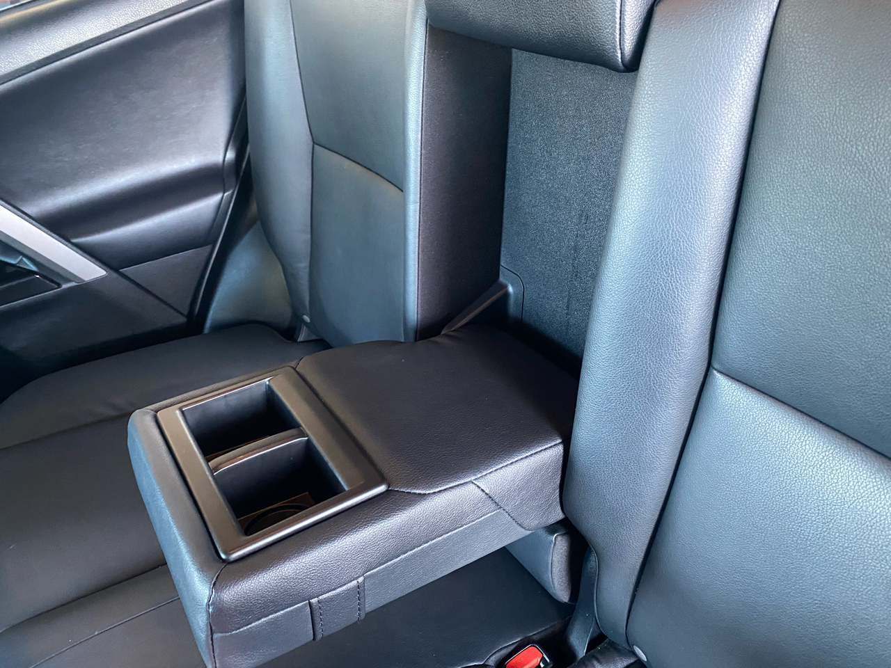 Toyota RAV4 Hybrid  2016