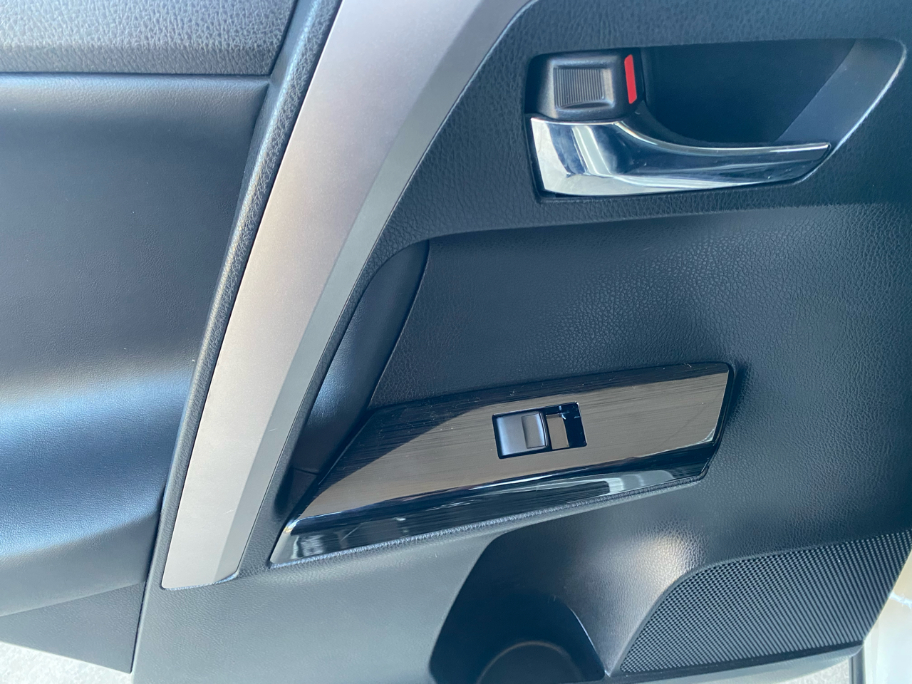 Toyota RAV4 Hybrid  2016