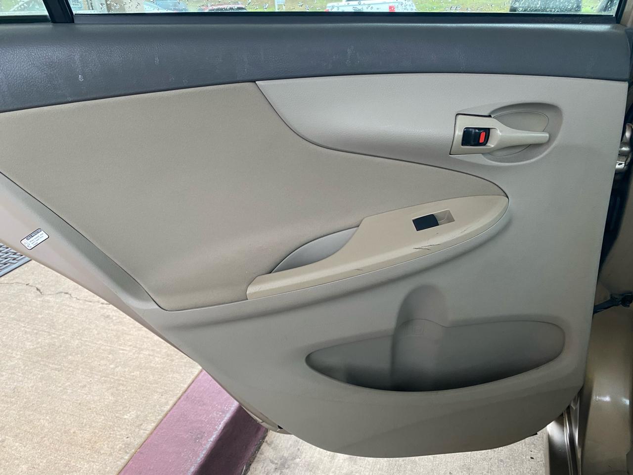 Toyota Corolla  2009