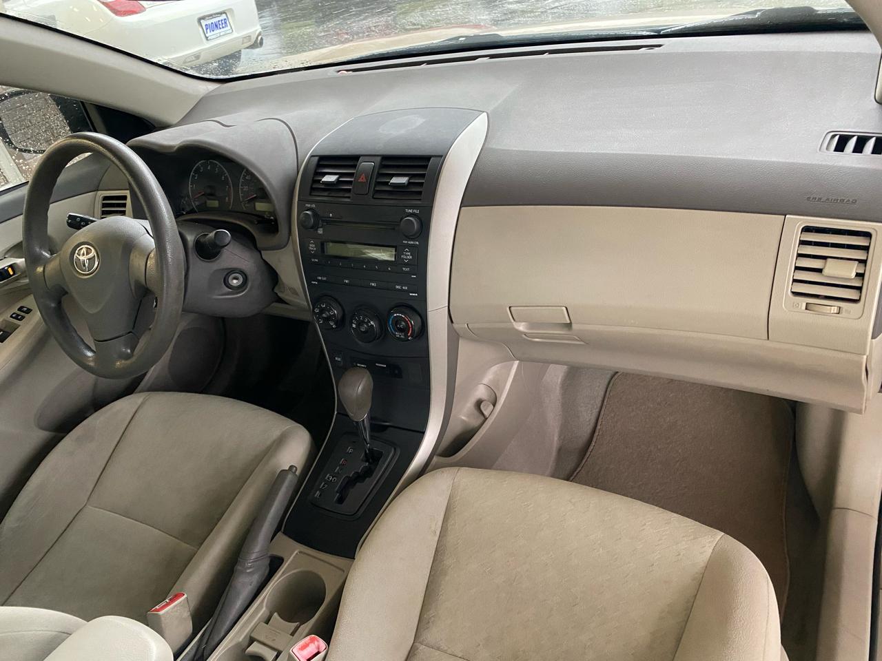 Toyota Corolla  2009