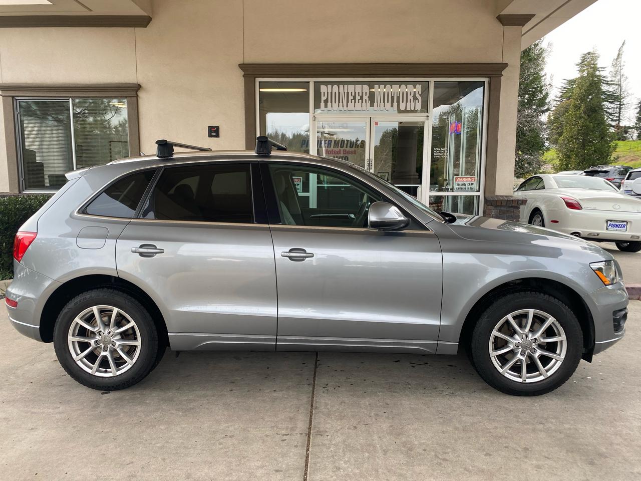 Audi Q5 quattro 4dr 2.0T Premium Plus 2011