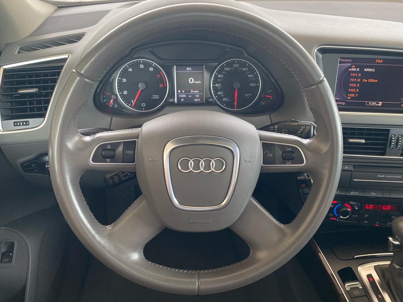 Audi Q5 quattro 4dr 2.0T Premium Plus 2011