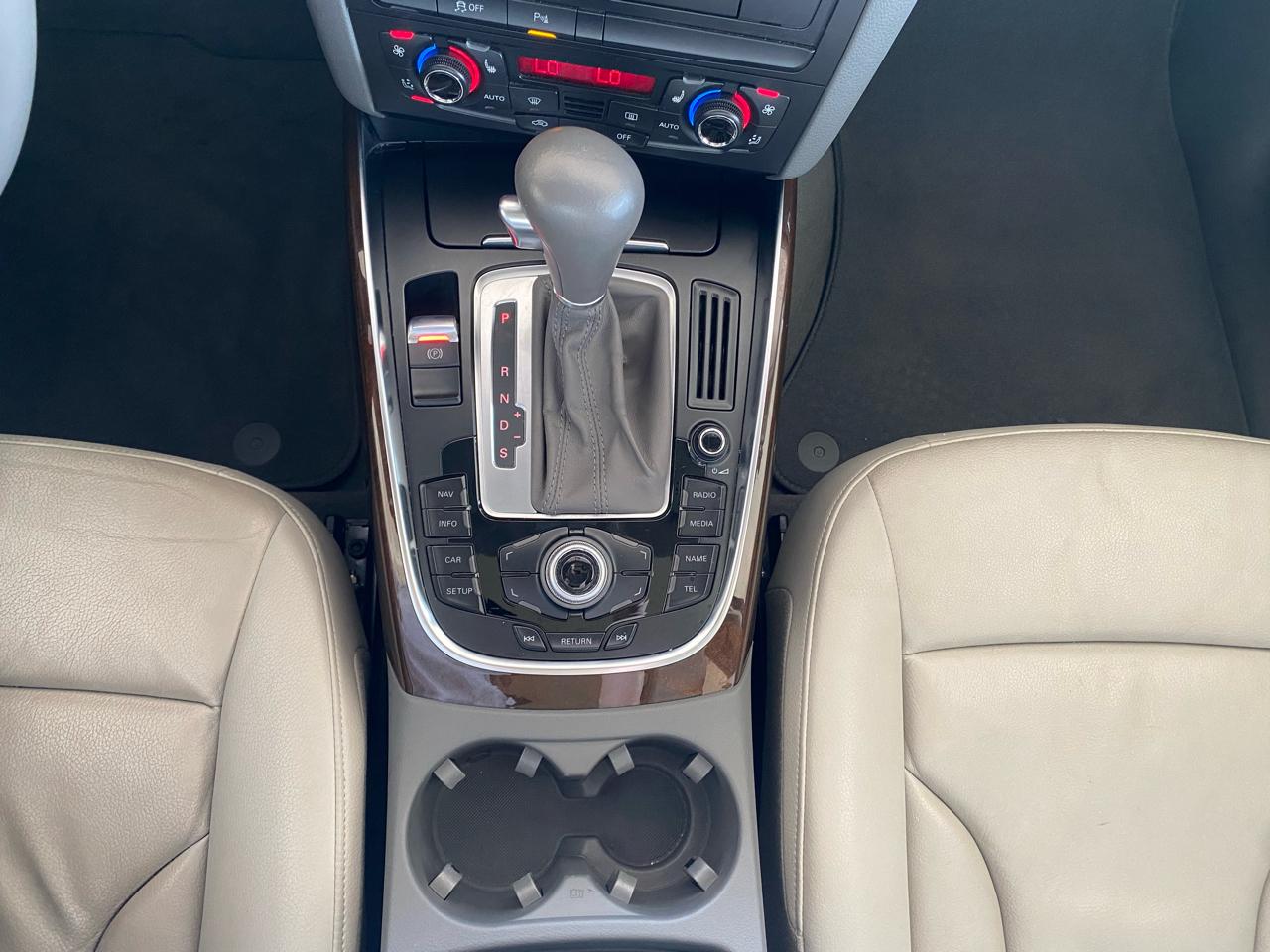 Audi Q5 quattro 4dr 2.0T Premium Plus 2011