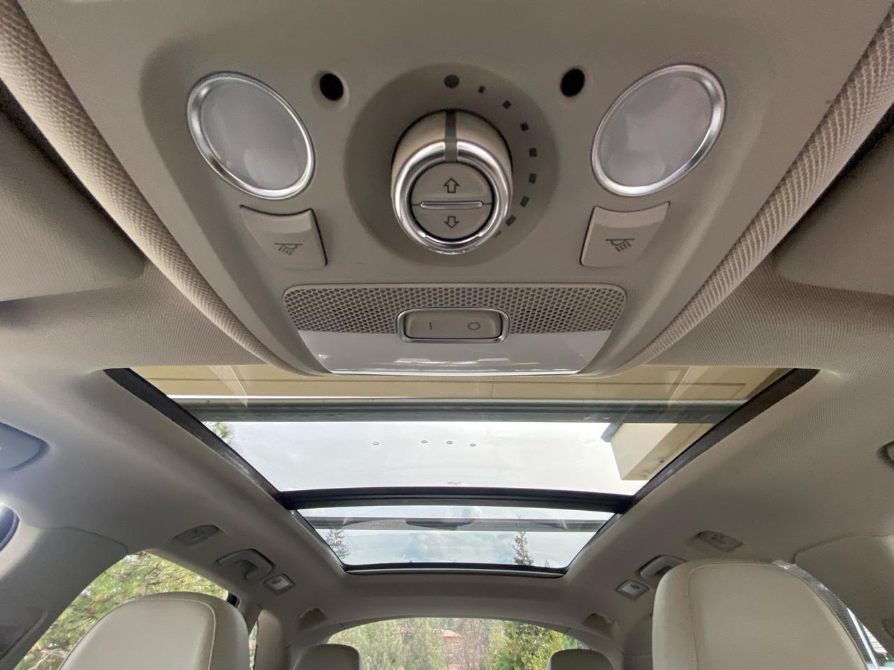 Audi Q5 quattro 4dr 2.0T Premium Plus 2011