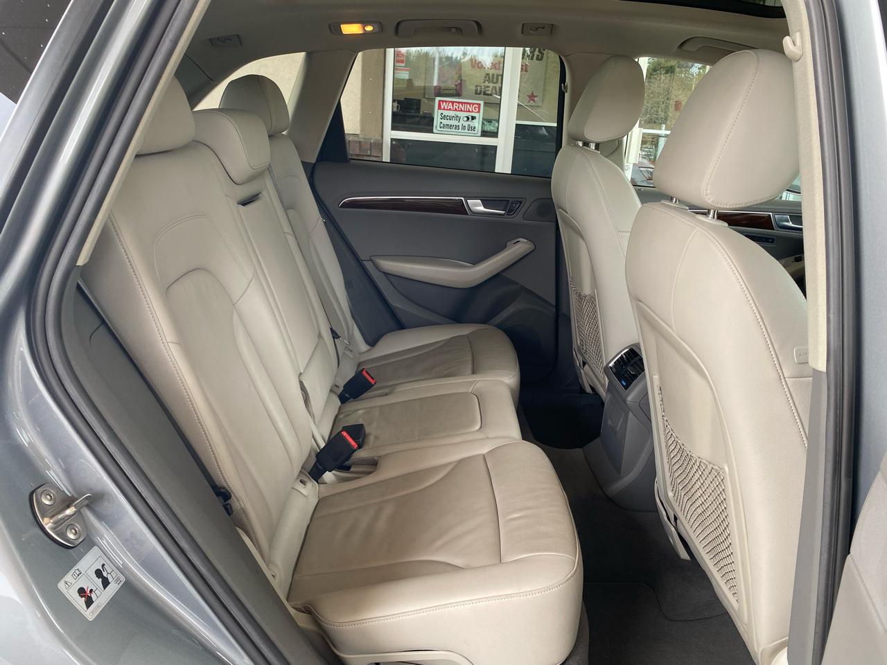 Audi Q5 quattro 4dr 2.0T Premium Plus 2011