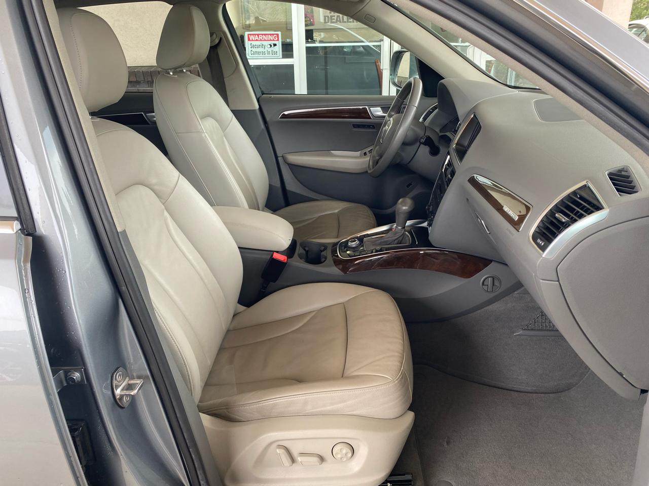 Audi Q5 quattro 4dr 2.0T Premium Plus 2011