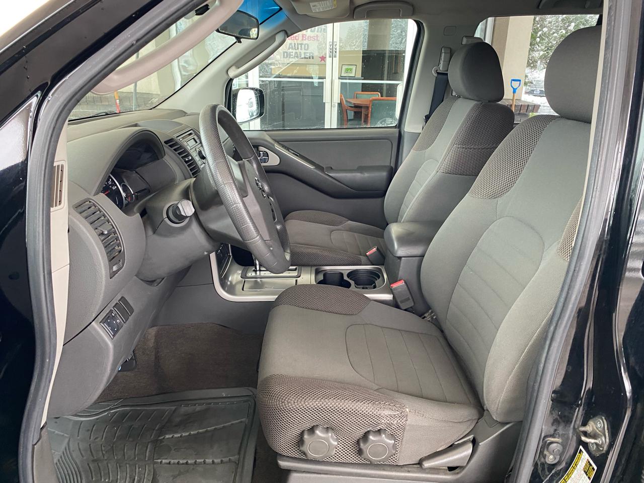 Nissan Pathfinder 2WD 4dr V6 LE 2009