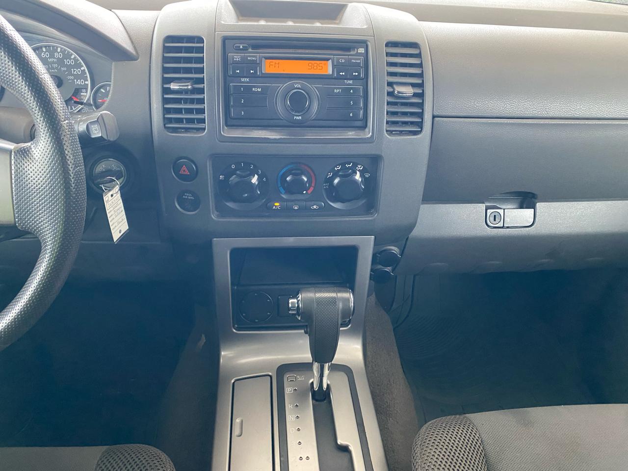 Nissan Pathfinder 2WD 4dr V6 LE 2009